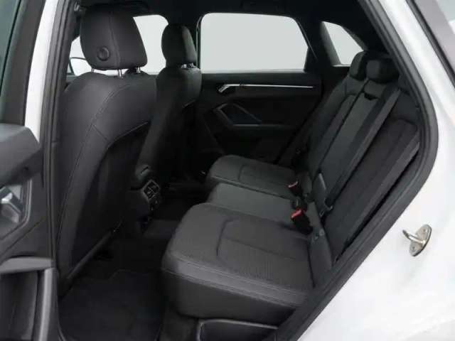Audi Q3 45 tfsie 245 ch s tronic 6 — photo 11