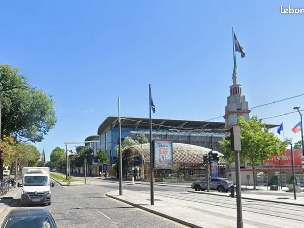 Local commercial 70 m²