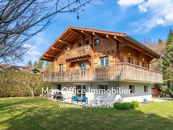 Vends maison - 130 m² - 5 pièces, 4 chambres - Saint-Martin-Bellevue 74570