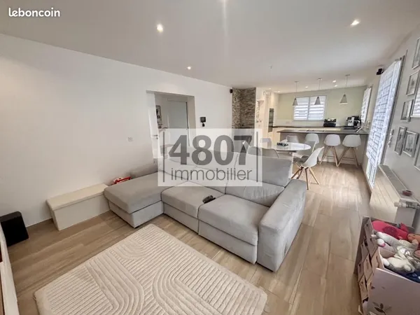 Maison 5 pièces 180 m²
