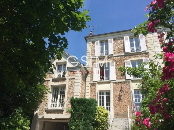 Maison 8 pièces 147 m²