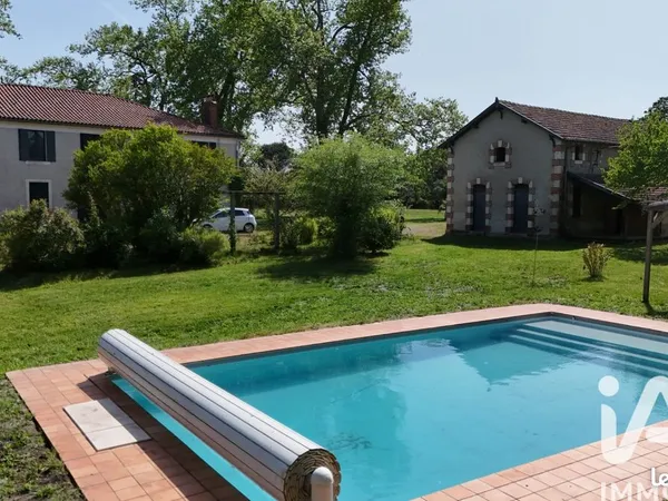 Propriété 10 pièces 388 m²
