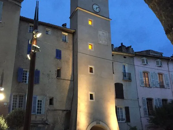 A louer a l'année studio cotignac