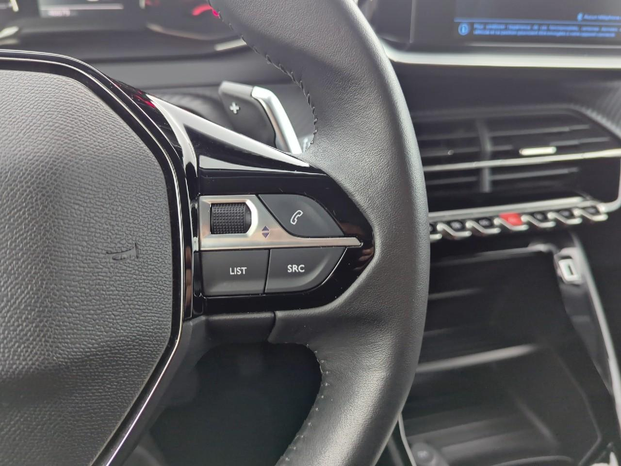 Peugeot 2008 puretech 130 s&s eat8 style — photo 19