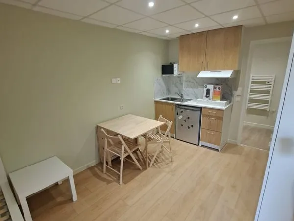Studio meublé rénové 20 m² - Fibre incluse - Centre Pont-du-Château