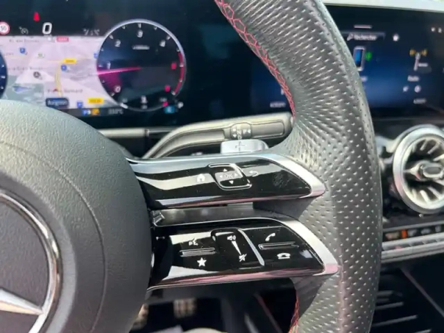 Mercedes Gla 200 d amg line — photo 20
