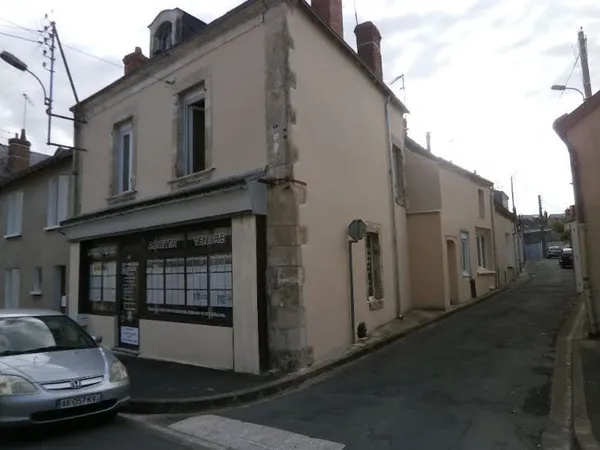 Local 6 pièces 150 m²