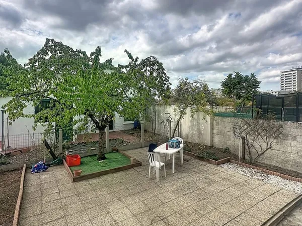 Appartement 2 chambres avec terrain sur Montargis