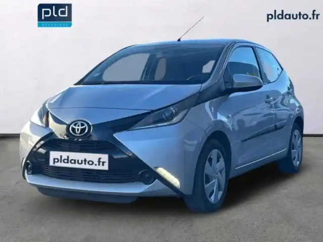 Toyota Aygo 1.0 vvt-i 69ch x-play 5p — photo 1