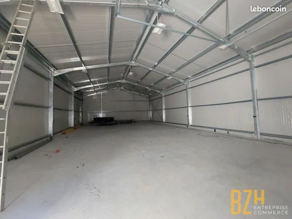 Local 300 m² LORIENT