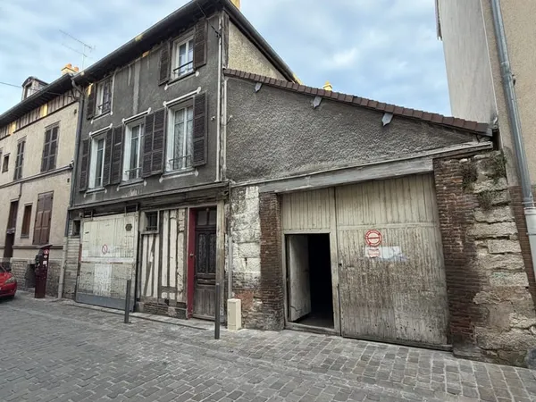 Immeuble de rapport 5 pièces 143 m²