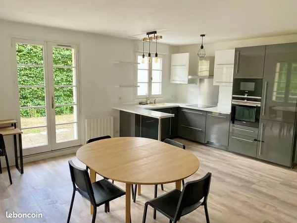 Location Appartement Massy T3 Meublé 68m², Terrasse, Parking, Cave