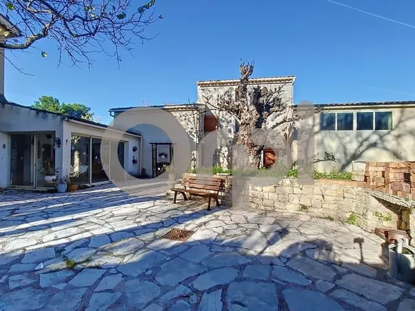 Maison 6 pièces 177 m²