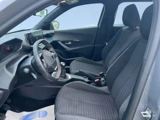 Peugeot 2008 puretech 100 s&amp;s bvm6 — photo 9