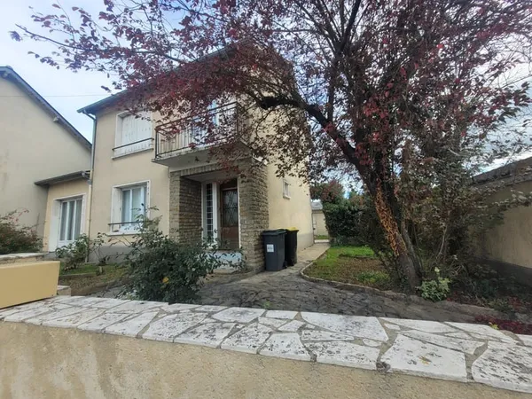 À VENDRE Charmante maison à Solesmes, proche de l'Abbaye e