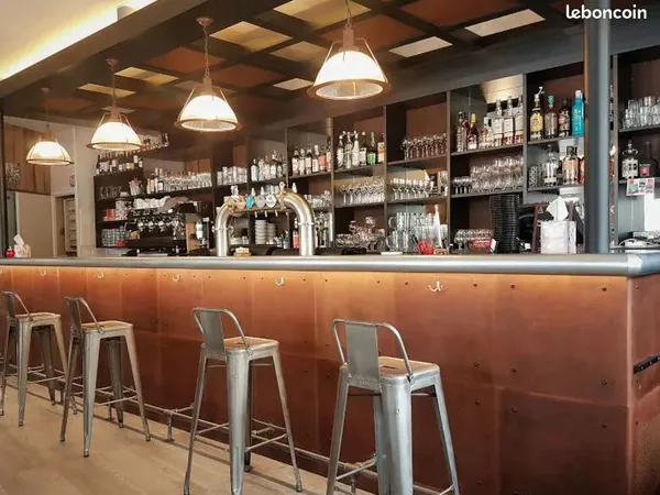 Fonds de commerce bar, brasserie 600 m²