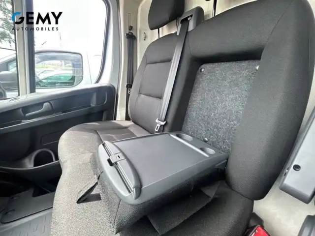 Peugeot Boxer fgn diesel 140 ch l2h2 3.3 t manuelle — photo 18