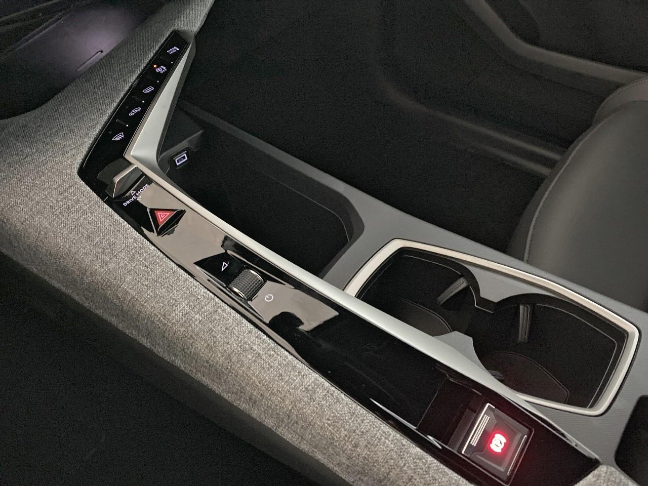 Peugeot 3008 electrique 210 ch 73 kwh allure — photo 18