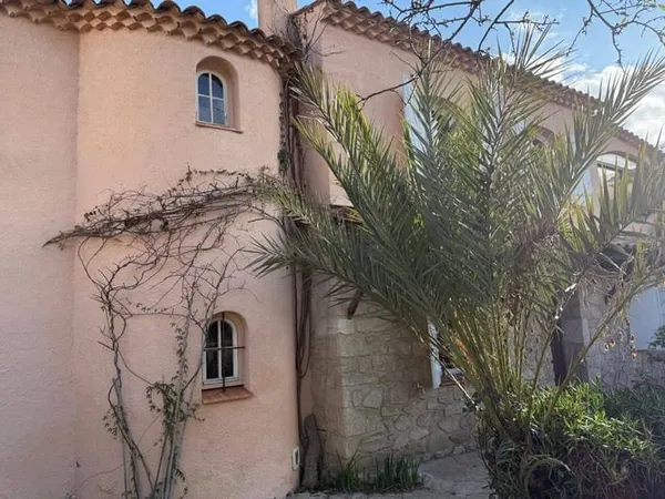 Maison 5 pièces 140 m²