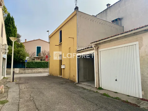 Parking 12 m²