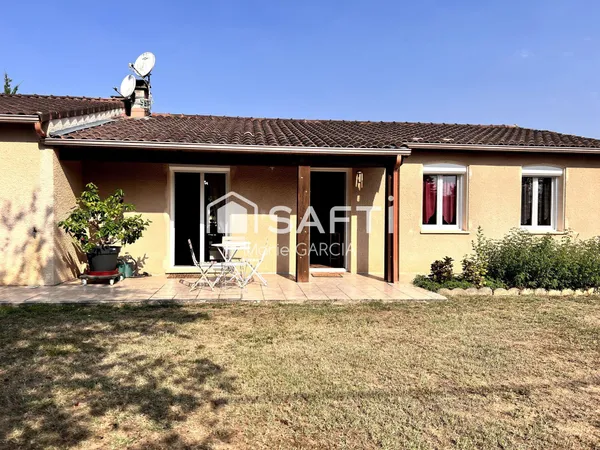 Maison de plain-pied 103 m² - 4 chambres - Terrain 2 000 m² - Garages & ateliers