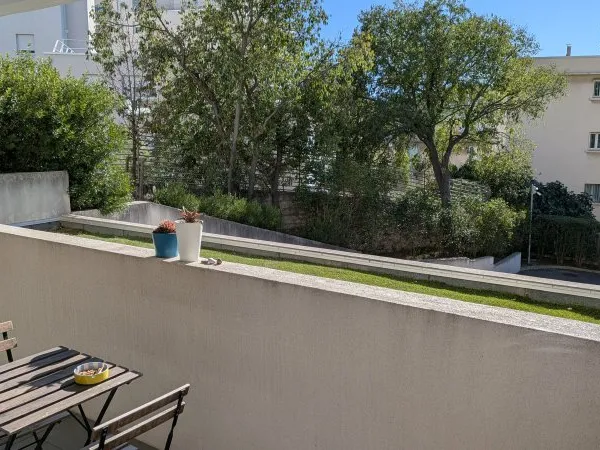 T3 meublé d'exception - 65 m² sans vis à vis, avec jardin, terrasse et place de parking - Résidence 