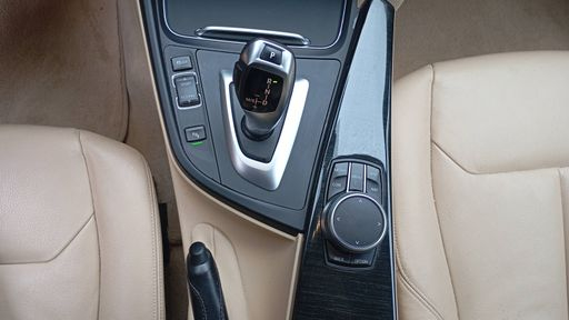 BMW Serie 3 Touring 320d 163 BVA8 - Lounge Plus – 2018 – 93711 km – Diesel – Boîte Automatique — photo 36