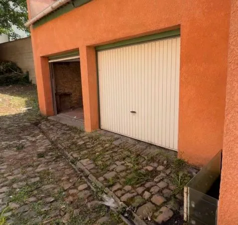 Garage 15m² à louer dans une résidence sécurisée à Saint-Omer