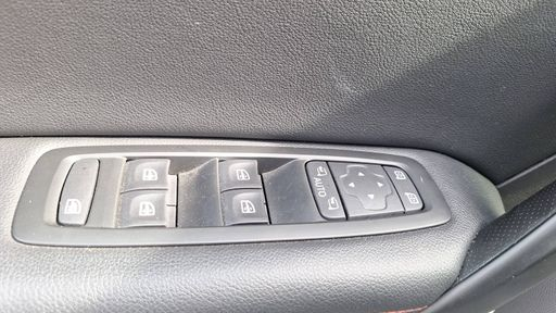 Renault Megane Estate 1.6 E-TECH 158 EDC - RS Line – 2021 – 59084 km – Hybride essence – Boîte Automatique — photo 38