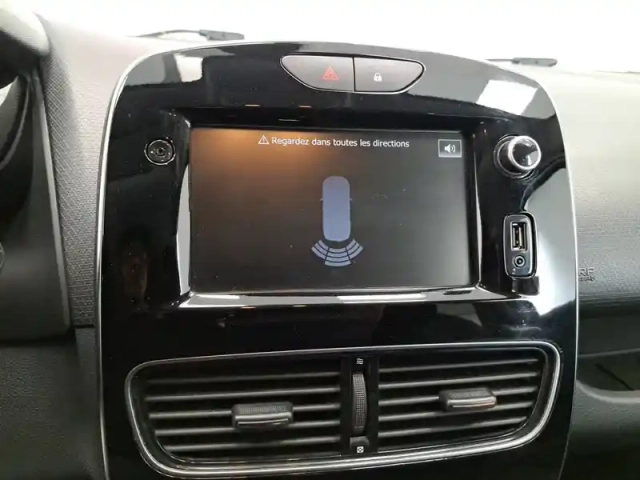 Renault Clio dci 75 e6c — photo 37