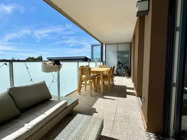 Lumineux 2 pièces avec grand balcon vitré plein Sud - Résidence récente de 2020