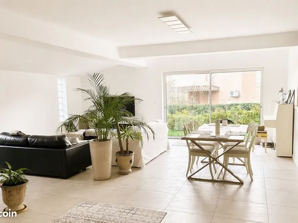 VENELLES - Villa familiale rénovée - 830 000