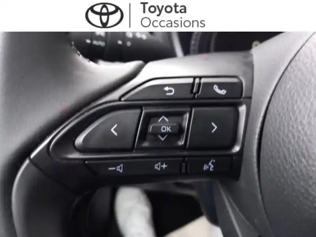 Toyota Aygo x 1.0 vvt-i 72ch dynamic s-cvt my23 — photo 8