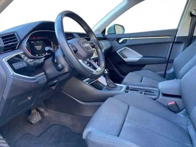 Audi Q3 35 tdi 150 ch s tronic 7 — photo 35