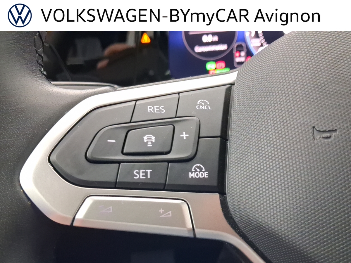 Volkswagen Golf 1.5 eTSI EVO2 116 DSG7 — photo 32