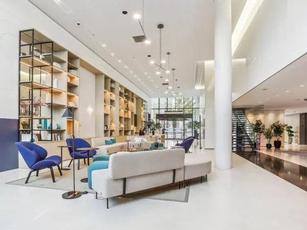 Bureau 3913 m²