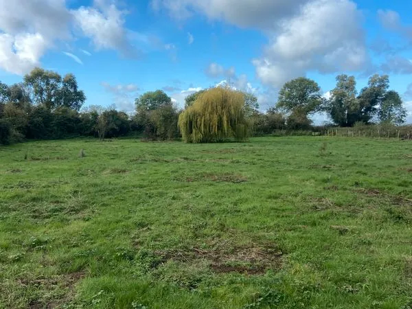 Prairie de 6000M2 a Aubers