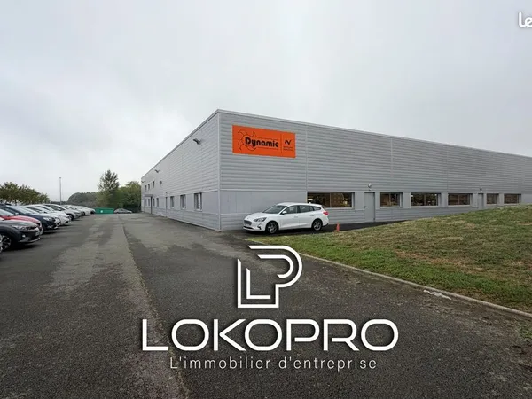 Local 2400 m² Cholet