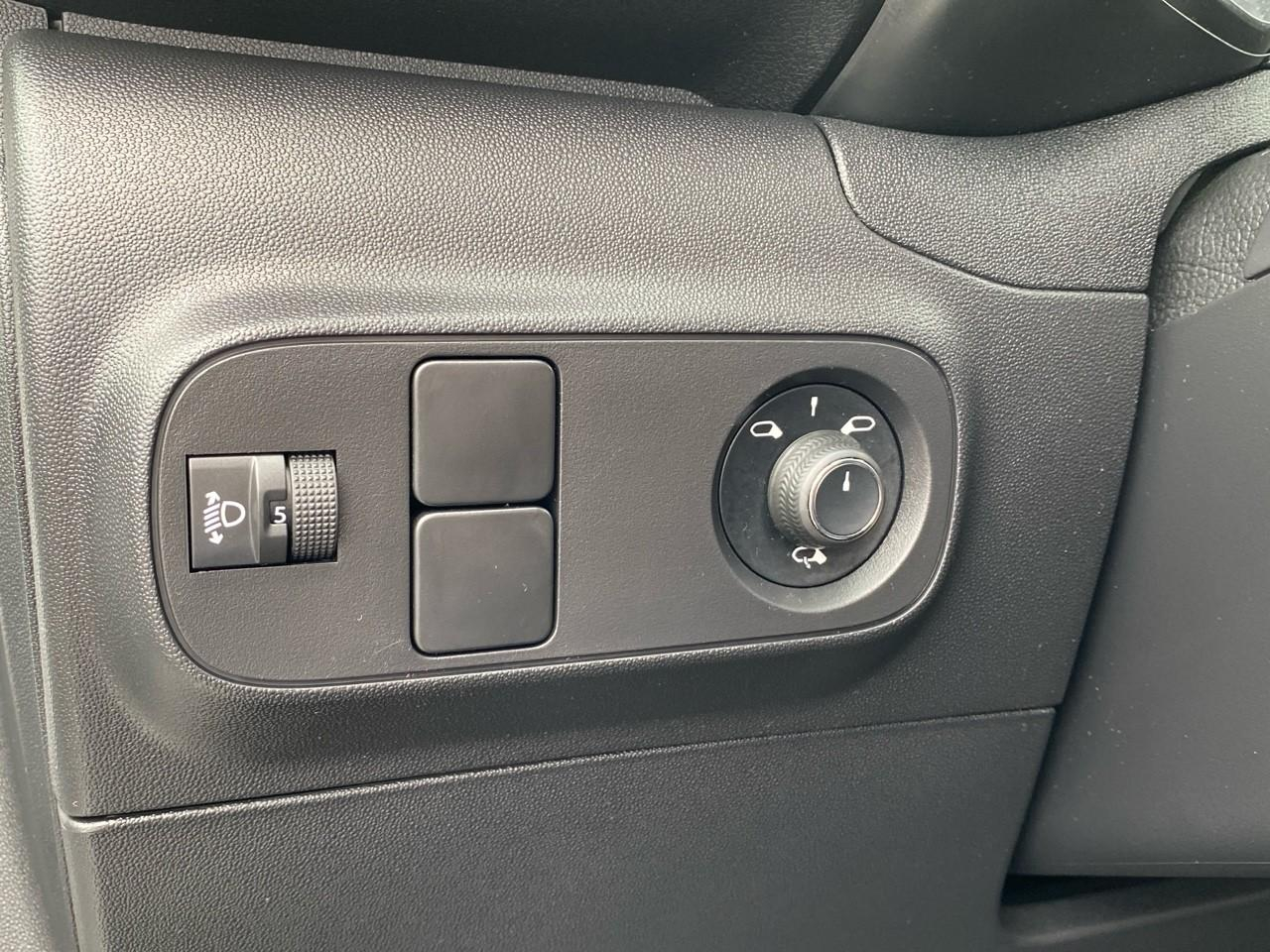 Citroën C3 1.2 puretech 83ch s&s shine — photo 17