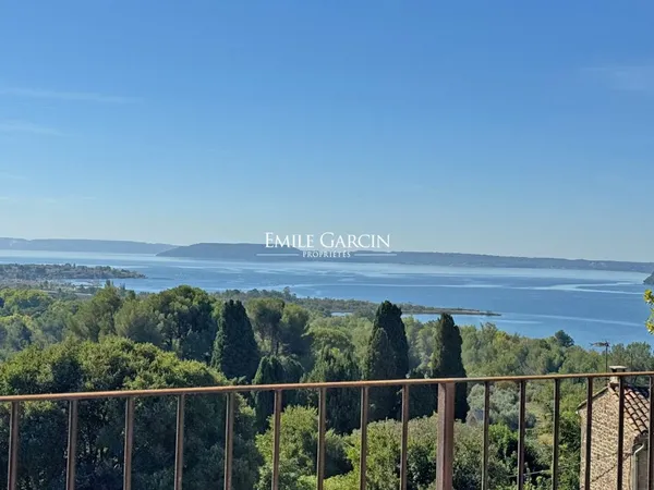 A vendre - Ancien presbytère du XVIIIe siècle - Entre Aix-en-Provence et les Alpilles