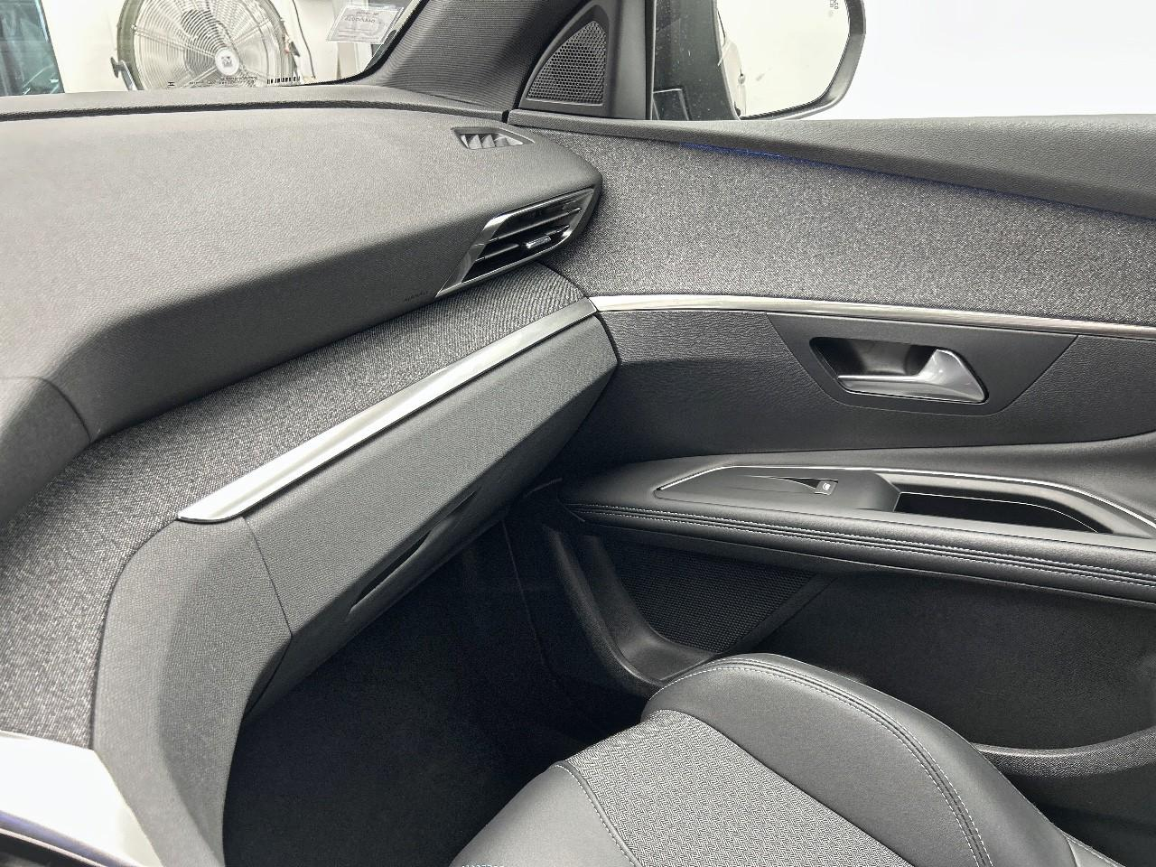 Peugeot 3008 bluehdi 130ch s&s eat8 allure pack — photo 33