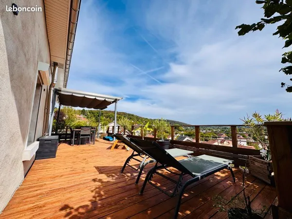Maison individuelle 110 m² avec grande terrasse et vue dégagée