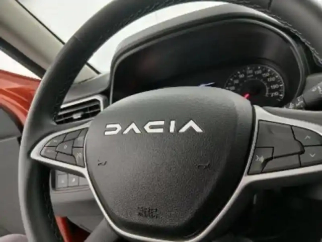 Dacia Duster eco-g 100 4x2 journey — photo 22