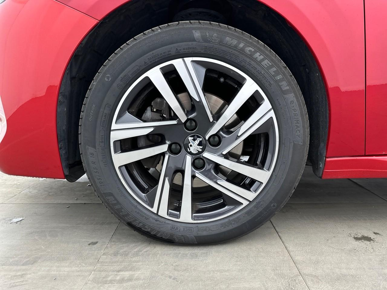 Peugeot 208 puretech 100 s&s bvm6 style — photo 14