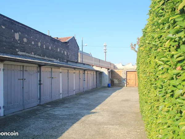 Garage à VENSSIEUX