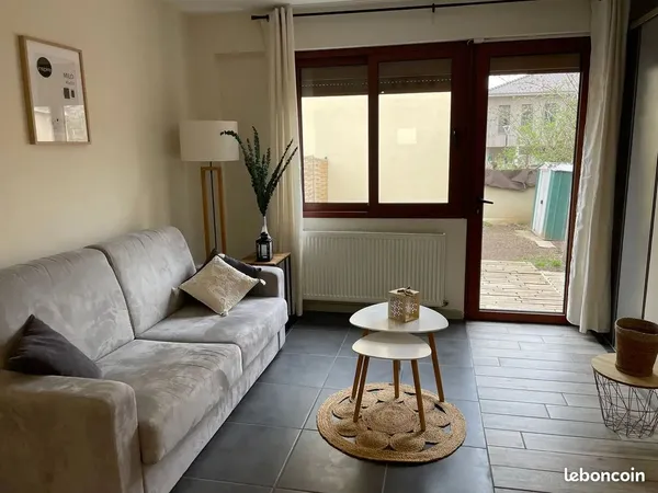 Appart meublé T2 + jardin + parking + 20min Genève