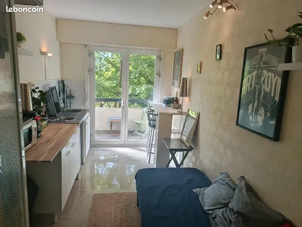 POITIERS CENTRE - Charmant studio meublé de 15 m² avec balcon et vue arborée - Proche gare et centre
