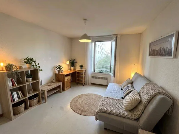 Studio 1 pièce 18 m²