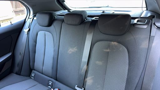 BMW Serie 1 116i 109 DCT7 - Business Design – 2022 – 68000 km – Essence – Boîte Automatique — photo 18
