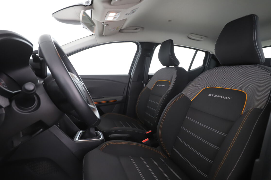 Dacia Sandero Stepway 1.0 TCe Confort — photo 9